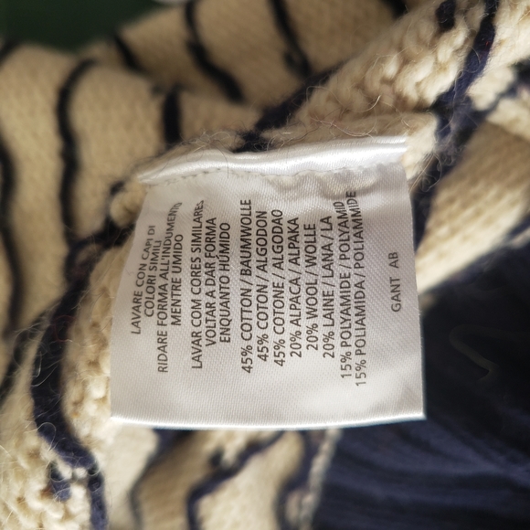 Winter Jaquard Red Blue and Cream Sweater - Picture 11 of 12